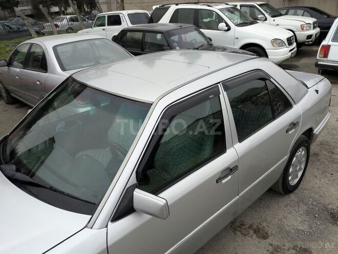 Mercedes E 250 1994, 343,015 km - 2.5 l - Bakı