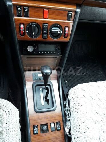 Mercedes E 250 1994, 343,015 km - 2.5 l - Bakı