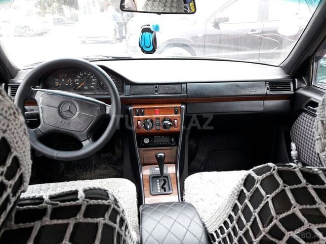Mercedes E 250 1994, 343,015 km - 2.5 l - Bakı