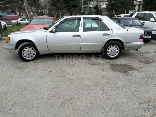 Mercedes E 250 1994, 343,015 km - 2.5 l - Bakı
