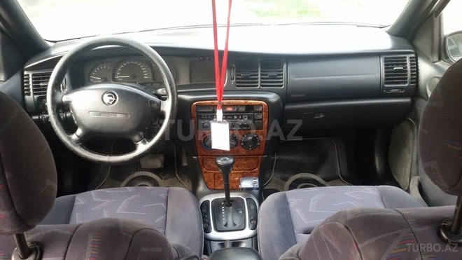 Opel Vectra 1996, 300,000 km - 2.0 л - Bakı