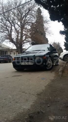 BMW 318 1993, 250,000 km - 1.8 l - Sumqayıt