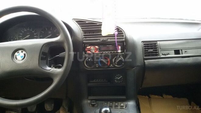 BMW 318 1993, 250,000 km - 1.8 l - Sumqayıt
