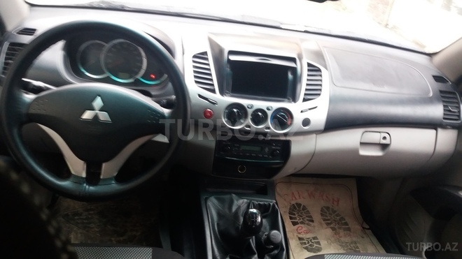 Mitsubishi L200 2013, 97,600 km - 0.2 л - Bakı