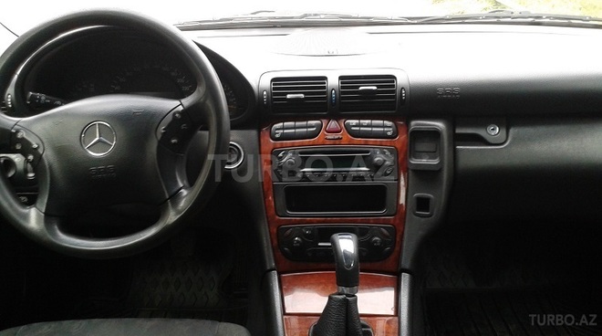 Mercedes C 220 2000, 380,000 km - 2.2 л - Bakı