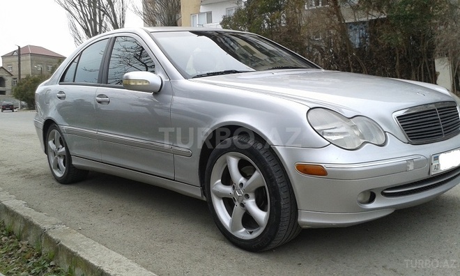Mercedes C 220 2000, 380,000 km - 2.2 л - Bakı