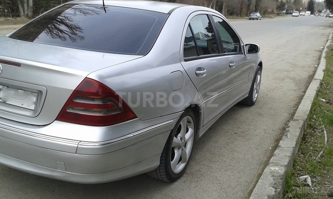 Mercedes C 220 2000, 380,000 km - 2.2 л - Bakı