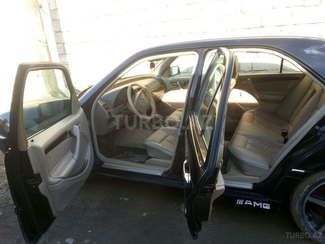 Mercedes C 230 1997, 300,000 km - 2.3 л - Sumqayıt