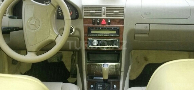 Mercedes C 230 1997, 300,000 km - 2.3 л - Sumqayıt