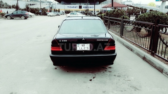 Mercedes C 230 2000, 228,899 km - 2.3 l - Bakı
