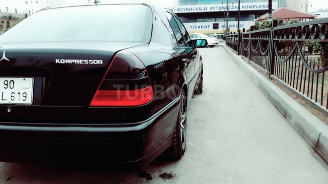 Mercedes C 230 2000, 228,899 km - 2.3 l - Bakı