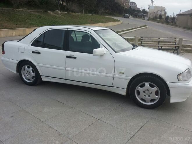 Mercedes C 200 1998, 261,000 km - 2.0 л - Bakı
