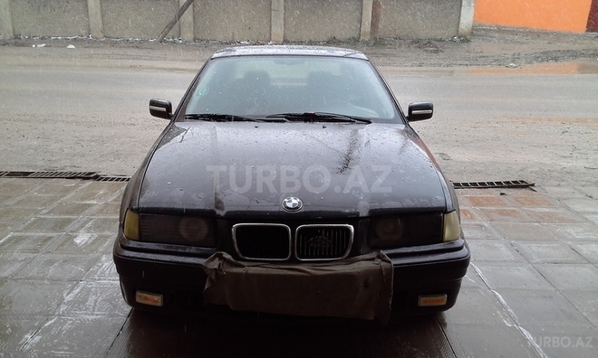 BMW 318 1993, 215,000 km - 1.8 l - Bakı