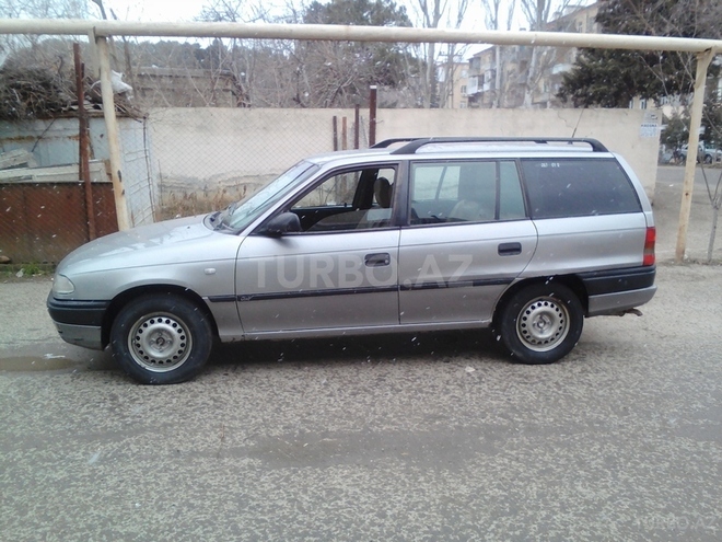 Opel Astra 1995, 362,000 km - 1.6 l - Bakı