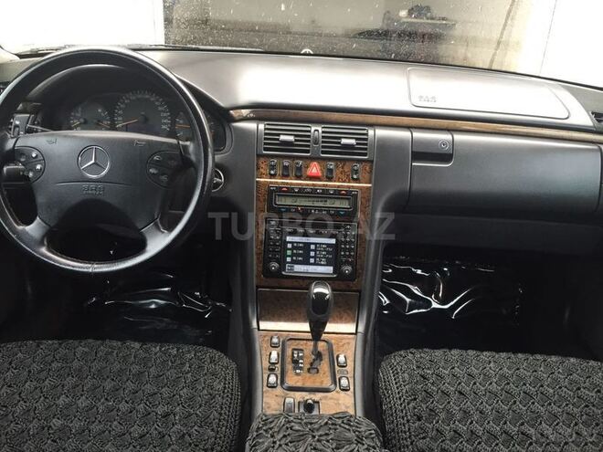 Mercedes E 270 2000, 260,000 km - 2.7 л - Sabirabad
