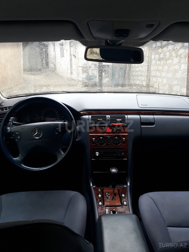Mercedes E 220 1999, 276,037 km - 2.2 л - Bakı