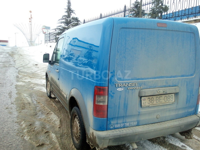 Ford Tourneo Connect 2003, 300,000 km - 1.8 l - Qusar
