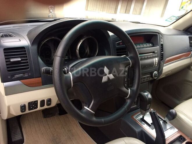 Mitsubishi Pajero 2007, 189,000 km - 3.0 l - Şirvan