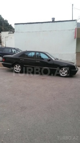 Mercedes E 320 2000, 220,000 km - 3.2 l - Bakı