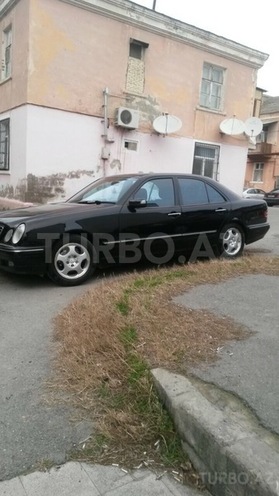 Mercedes E 320 2000, 220,000 km - 3.2 l - Bakı