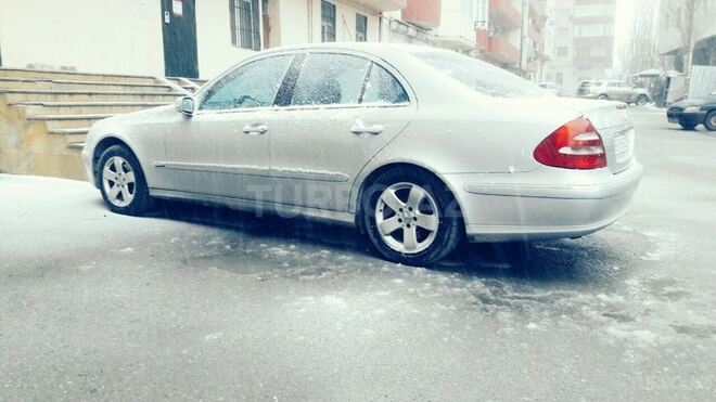 Mercedes E 220 2003, 256,124 km - 2.2 l - Bakı