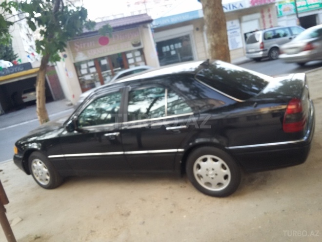Mercedes C 230 1997, 200,000 km - 2.3 l - Bakı