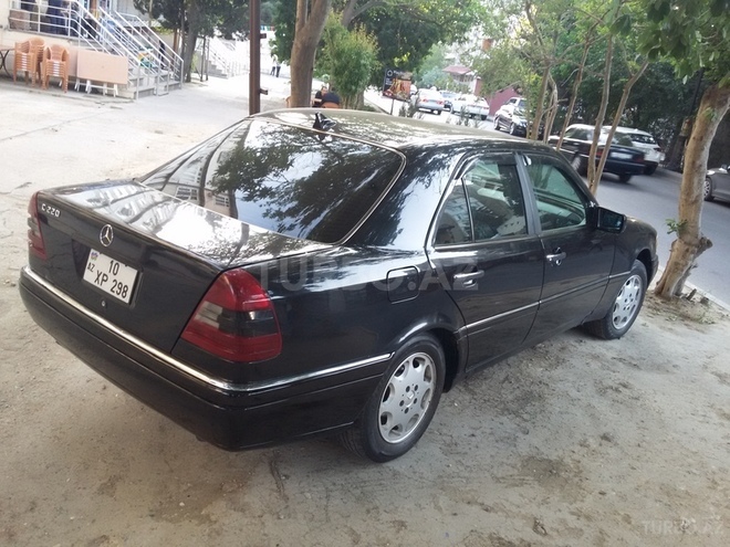 Mercedes C 230 1997, 200,000 km - 2.3 l - Bakı