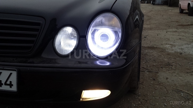 Mercedes CLK 320 2001, 248,000 km - 3.2 l - Bakı