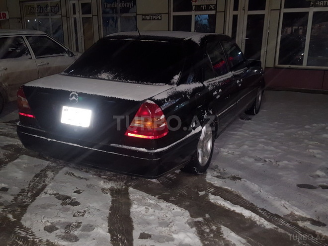 Mercedes C 280 1995, 231,000 km - 2.8 l - Quba