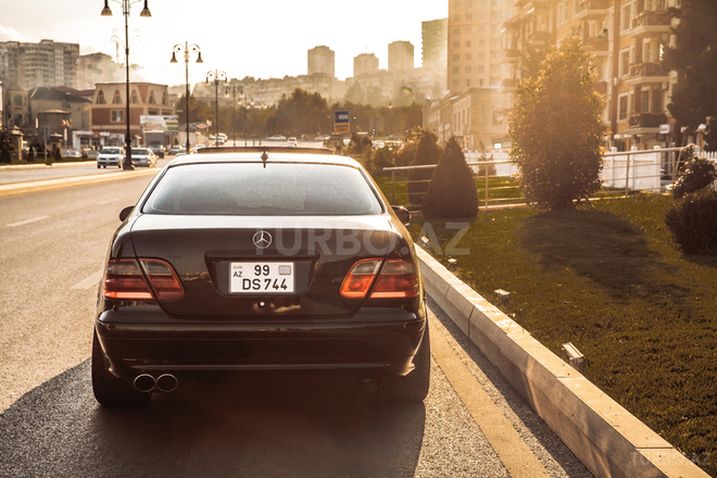 Mercedes CLK 320 2001, 248,000 km - 3.2 l - Bakı