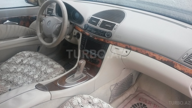 Mercedes E 220 2004, 196,000 km - 2.2 л - Bakı