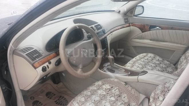Mercedes E 220 2004, 196,000 km - 2.2 л - Bakı