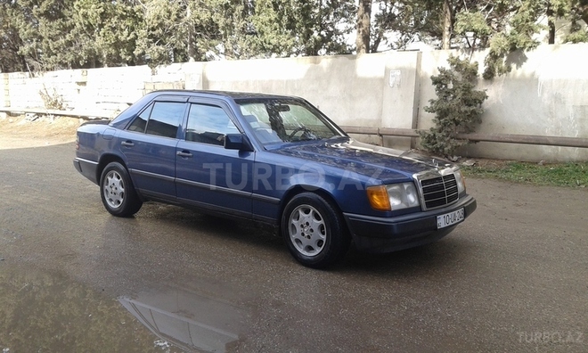 Mercedes E 230 1990, 180,000 km - 2.3 л - Sumqayıt