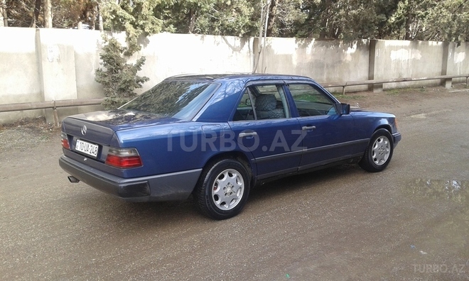 Mercedes E 230 1990, 180,000 km - 2.3 л - Sumqayıt