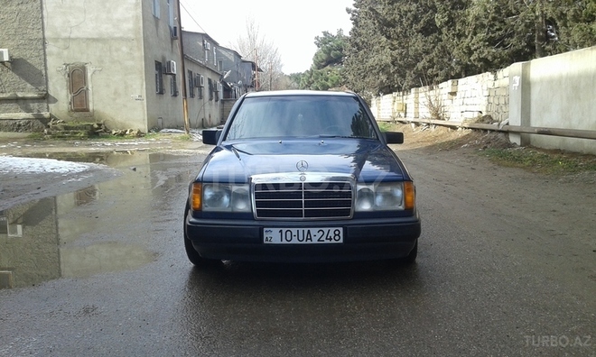 Mercedes E 230 1990, 180,000 km - 2.3 л - Sumqayıt