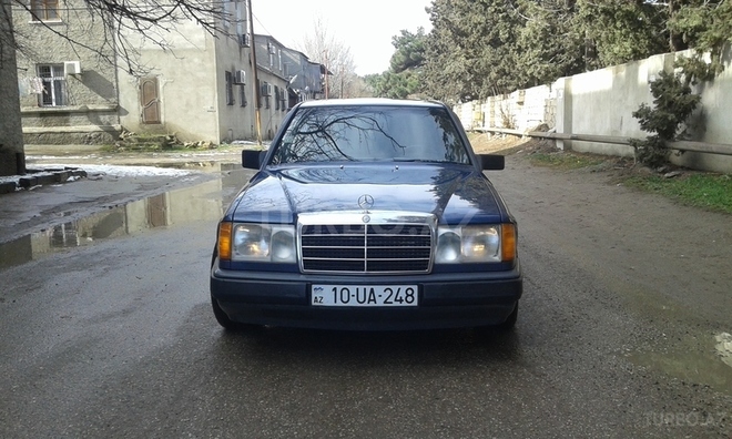 Mercedes E 230 1990, 180,000 km - 2.3 л - Sumqayıt