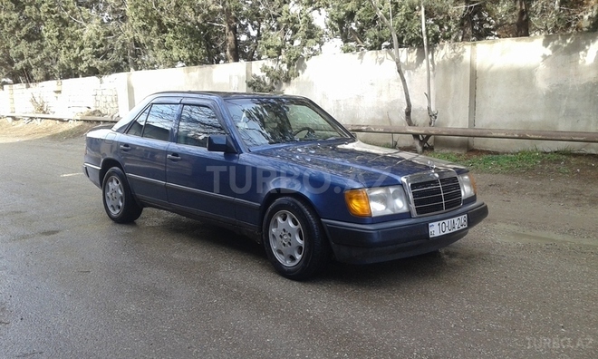 Mercedes E 230 1990, 180,000 km - 2.3 л - Sumqayıt