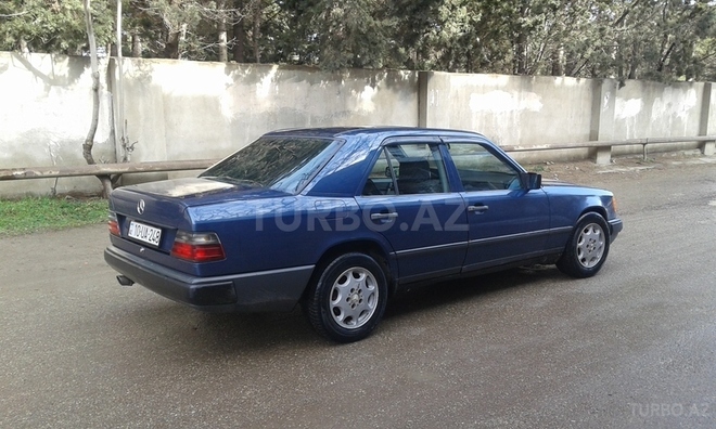 Mercedes E 230 1990, 180,000 km - 2.3 л - Sumqayıt
