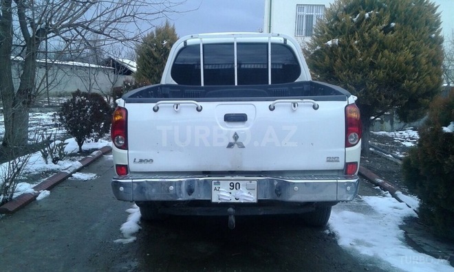Mitsubishi L200 2008, 170,000 km - 2.5 l - Bakı