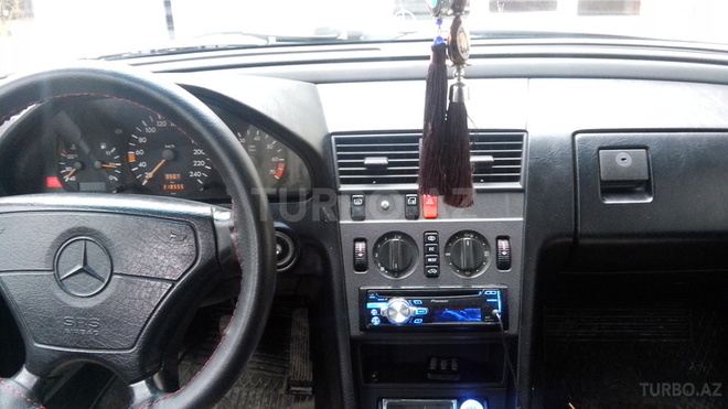 Mercedes C 180 1993, 318,715 km - 1.8 l - Qusar