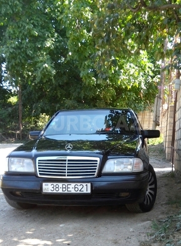 Mercedes C 180 1993, 318,715 km - 1.8 l - Qusar