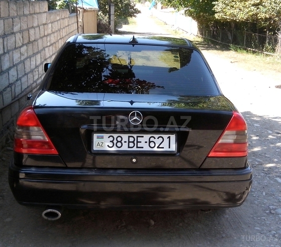 Mercedes C 180 1993, 318,715 km - 1.8 l - Qusar