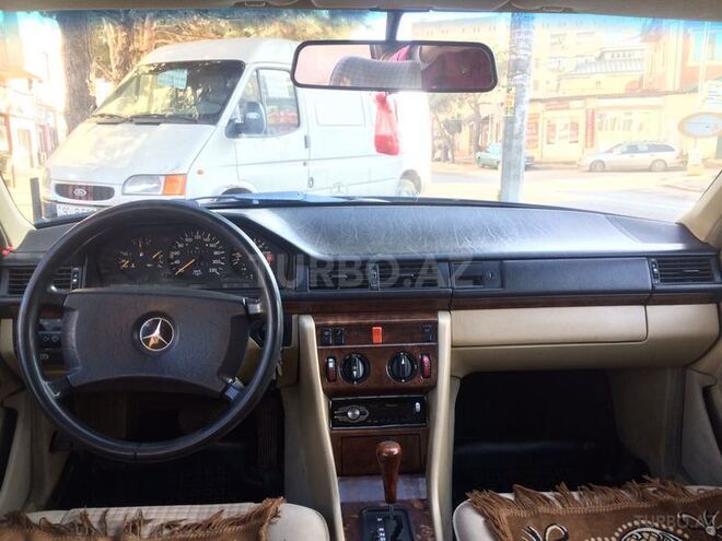 Mercedes E 230 1990, 350,000 km - 2.3 л - Bakı