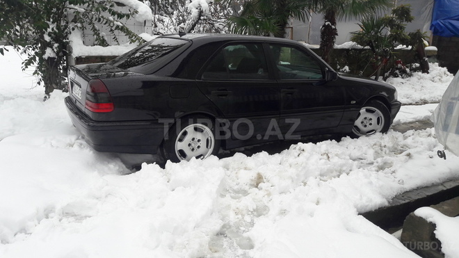 Mercedes C 240 1997, 239,452 km - 2.4 l - Masallı
