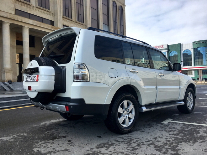 Mitsubishi Pajero 2008, 125,000 km - 3.0 l - Sumqayıt