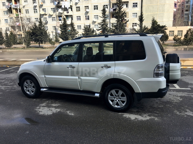 Mitsubishi Pajero 2008, 125,000 km - 3.0 l - Sumqayıt