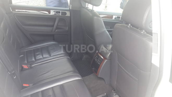 Volkswagen Touareg 2008, 181,500 km - 2.5 l - Bakı