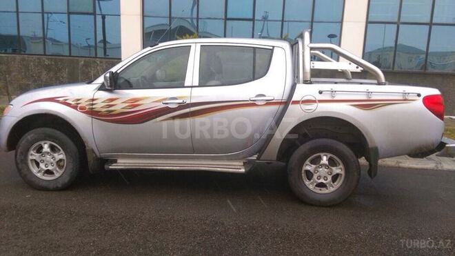 Mitsubishi L200 2009, 168,000 km - 2.5 l - Xırdalan
