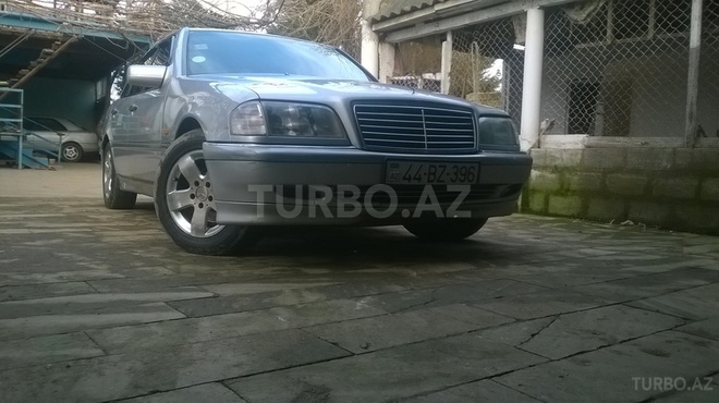 Mercedes E 220 1995, 107,879 km - 0.1 l - Masallı