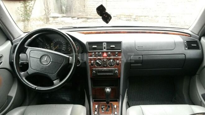 Mercedes C 240 2000, 157,000 km - 2.4 l - Şəki